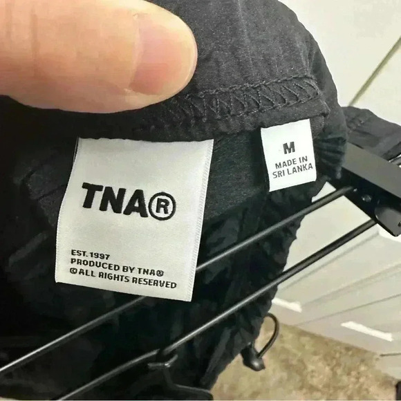 ARITZIA TNA Aviator Parachute pants size M - Picture 11 of 15